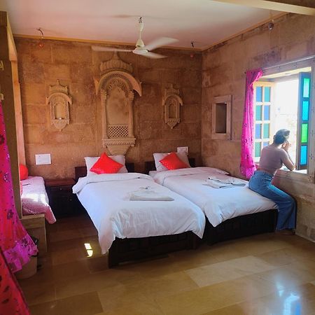 Mud Mirror Guesthouse Jaisalmer Εξωτερικό φωτογραφία