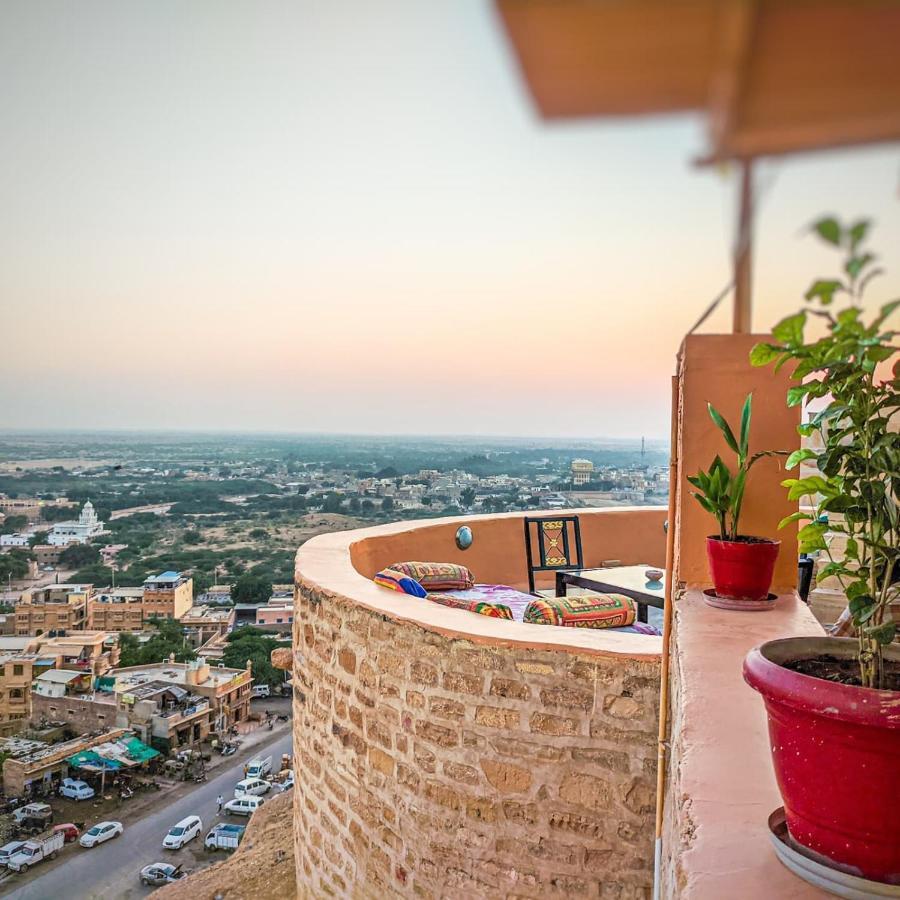 Mud Mirror Guesthouse Jaisalmer Εξωτερικό φωτογραφία