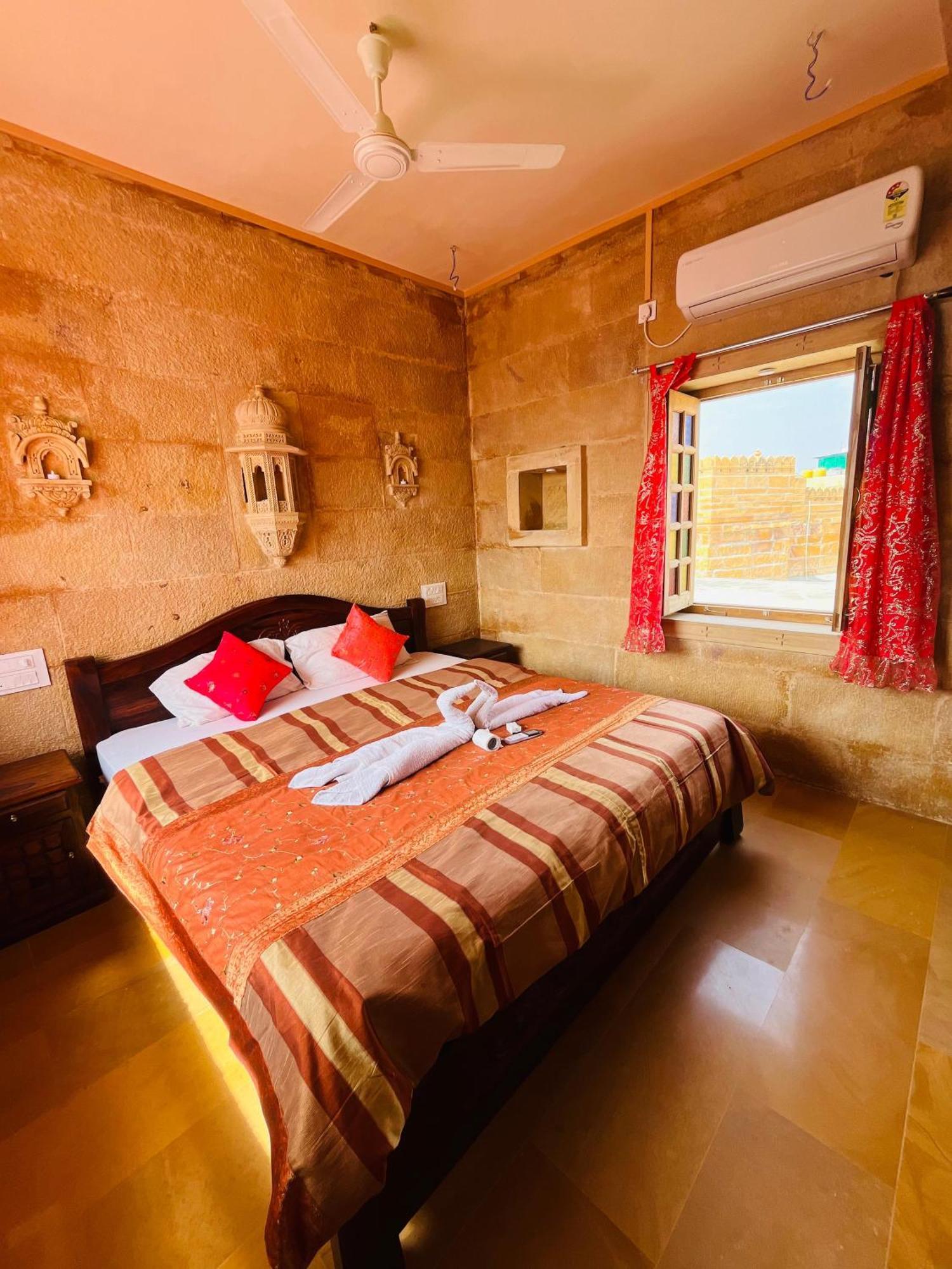 Mud Mirror Guesthouse Jaisalmer Εξωτερικό φωτογραφία