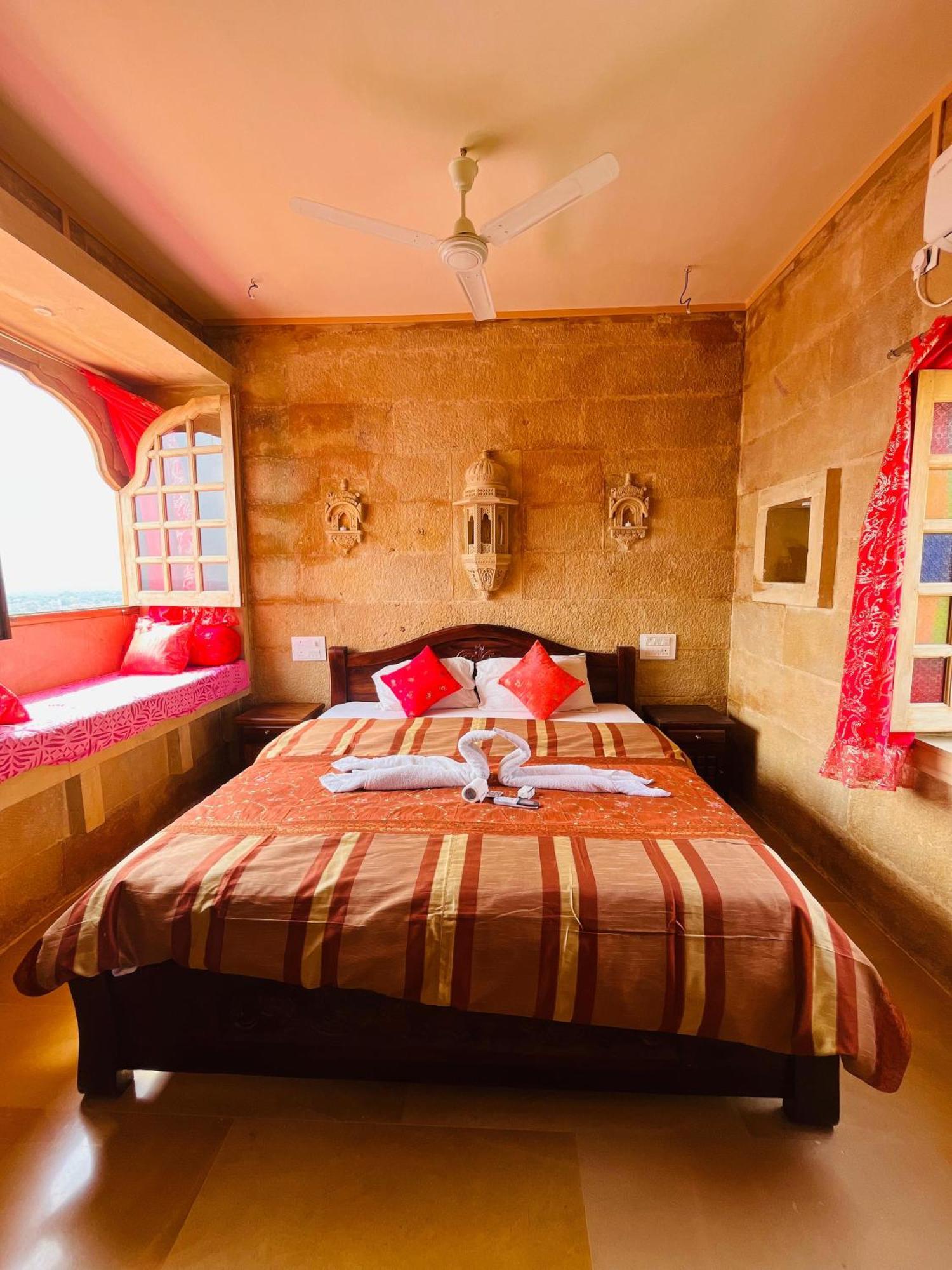 Mud Mirror Guesthouse Jaisalmer Εξωτερικό φωτογραφία