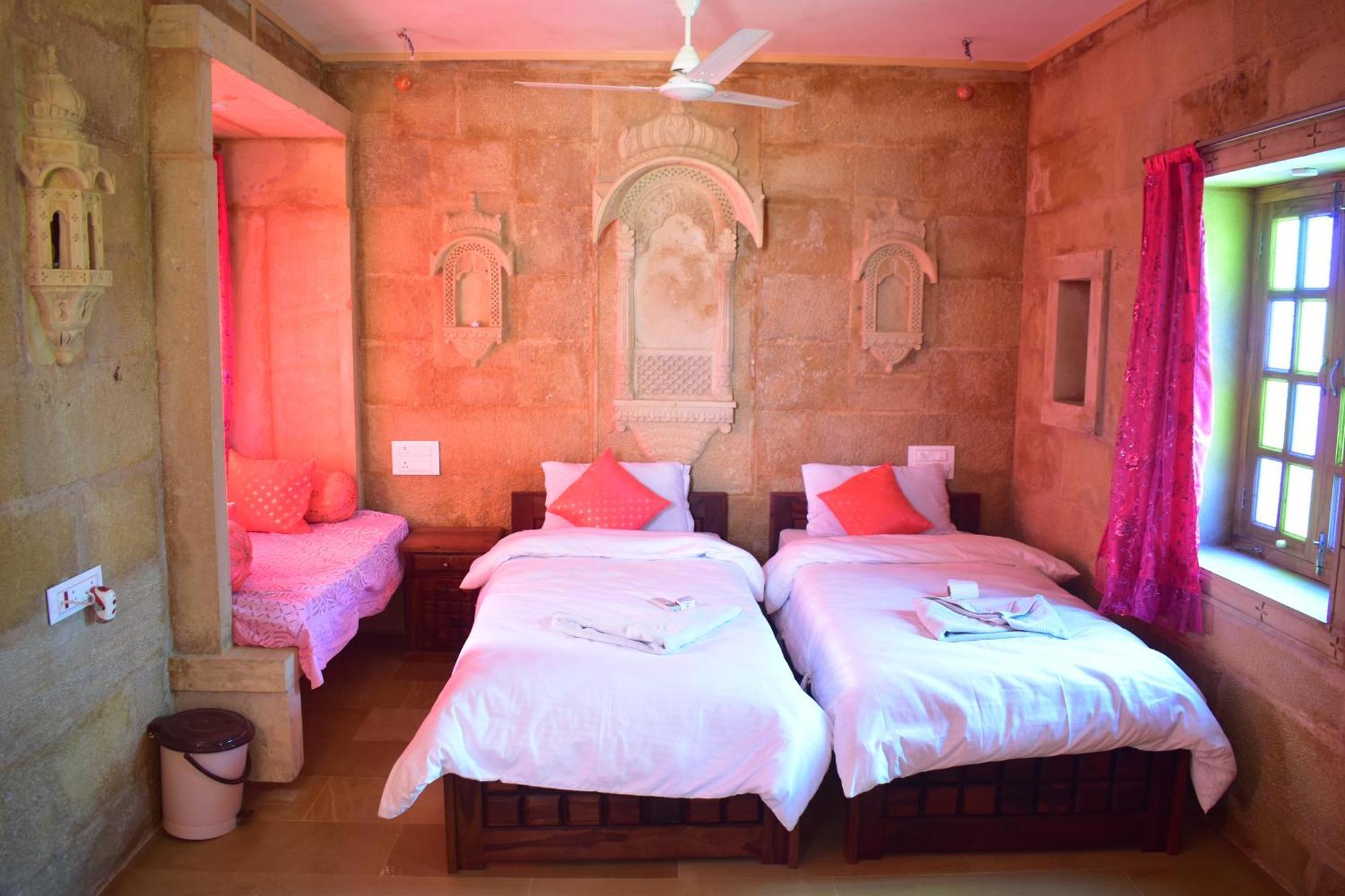 Mud Mirror Guesthouse Jaisalmer Εξωτερικό φωτογραφία