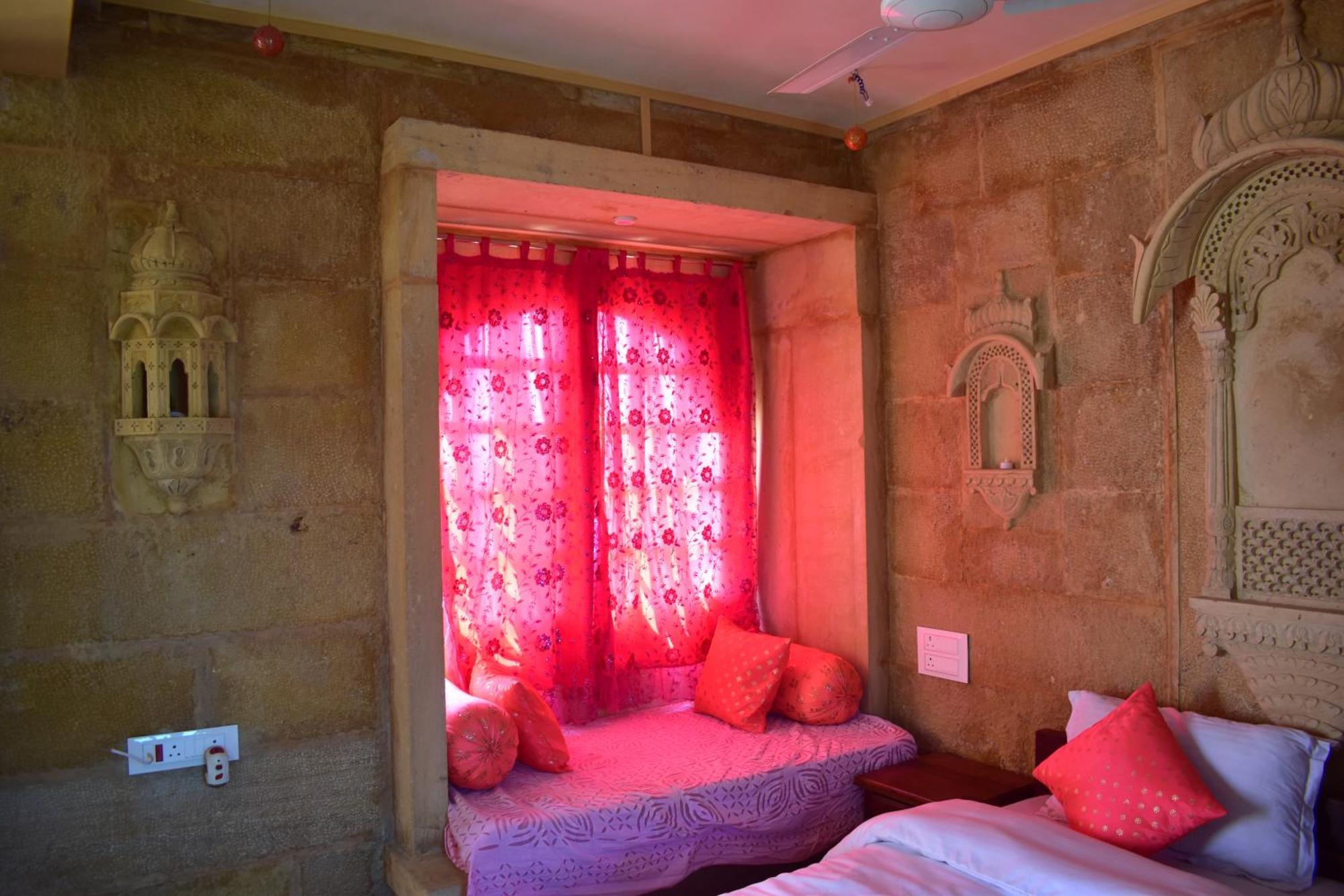 Mud Mirror Guesthouse Jaisalmer Εξωτερικό φωτογραφία