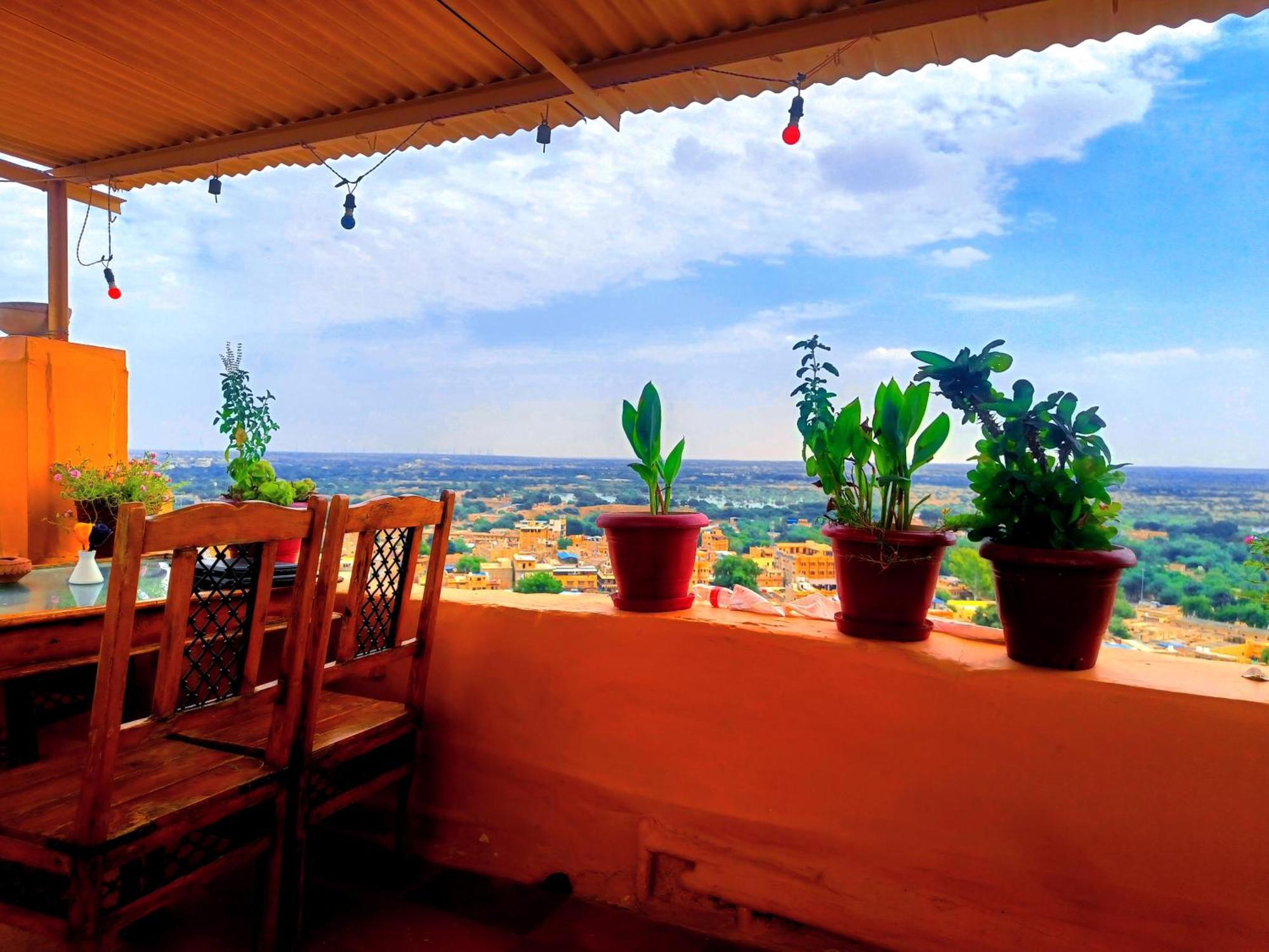 Mud Mirror Guesthouse Jaisalmer Εξωτερικό φωτογραφία