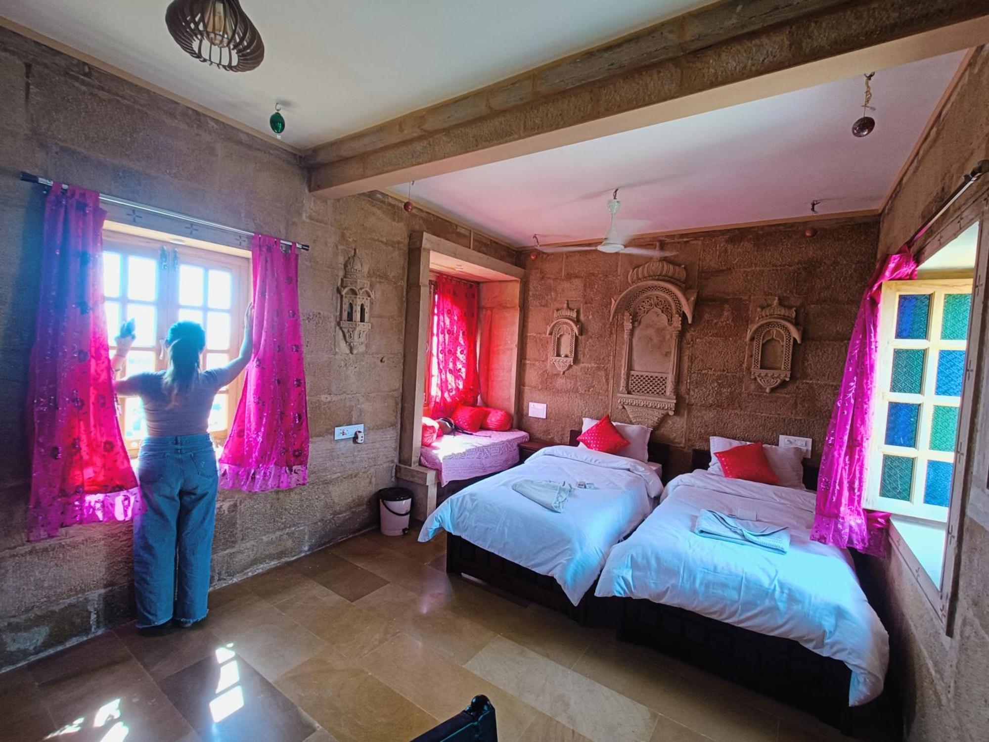 Mud Mirror Guesthouse Jaisalmer Εξωτερικό φωτογραφία