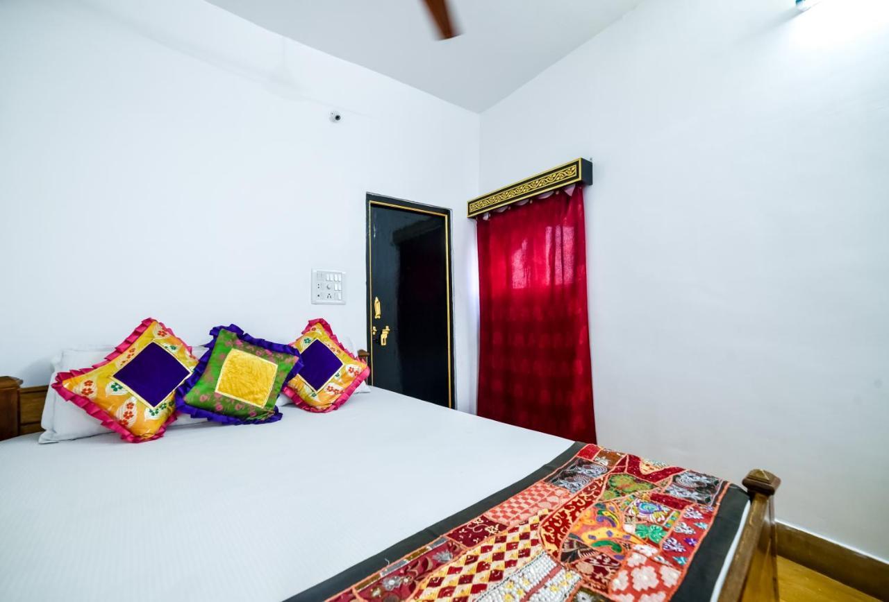 Mud Mirror Guesthouse Jaisalmer Εξωτερικό φωτογραφία